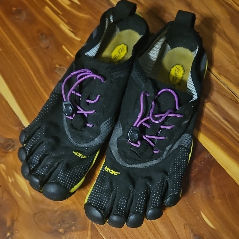 Vibram Women's Black and Purple FiveFingers Athletic Shoes